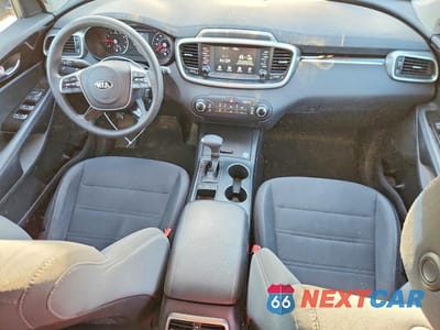 Zdjęcie 8 z 12 samochodu: 2019 KIA SORENTO LX VIN:5XYPGDA38KG506019 - miniatura
