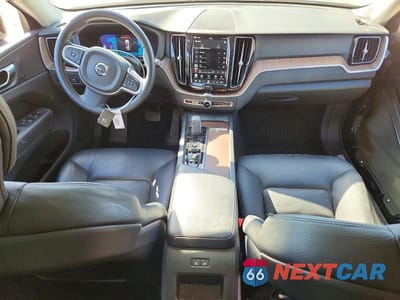Zdjęcie 8 z 14 samochodu: 2022 VOLVO XC60 B5 MOMENTUM VIN:YV4L12RK6N1988149 - miniatura