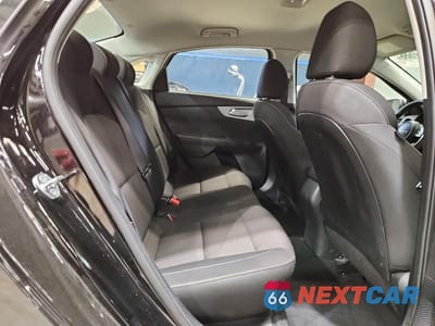 Zdjęcie 10 z 12 samochodu: 2023 KIA FORTE LXS VIN:3KPF24AD1PE538382 - miniatura