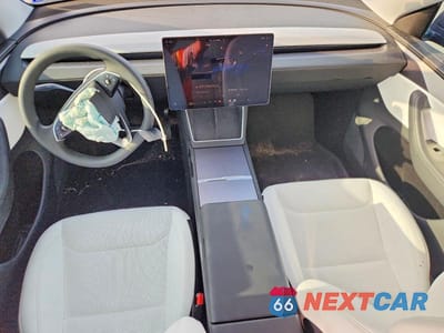Zdjęcie 8 z 12 samochodu: 2026 TESLA MODEL Y VIN:7SAYGDEE3TA451987 - miniatura