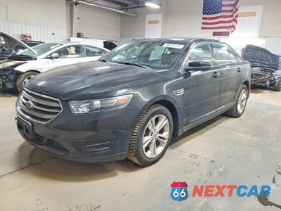 2015 FORD TAURUS SEL 1FAHP2E82FG179494 - główne zdjęcie licytacji z USA - miniatura