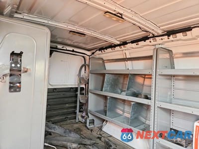 Zdjęcie 10 z 12 samochodu: 2022 GMC SAVANA G2500 UTILITY / SERVICE VAN VIN:1GTW7AFP3N1145308 - miniatura