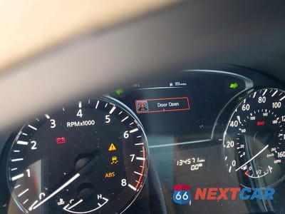 Zdjęcie 9 z 12 samochodu: 2015 NISSAN ALTIMA 2.5 VIN:1N4AL3AP6FC596009 - miniatura