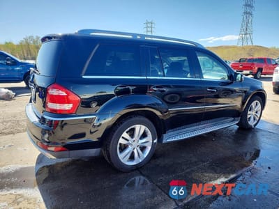 Trzecie zdjęcie samochodu z tyłu: 2011 MERCEDES-BENZ GL 450 4MATIC VIN:4JGBF7BE3BA759761 - miniatura