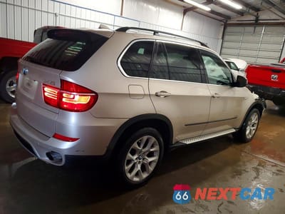 Trzecie zdjęcie samochodu z tyłu: 2013 BMW X5 XDRIVE35I VIN:5UXZV4C52D0G56747 - miniatura