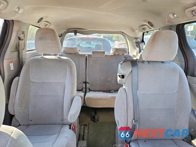 Zdjęcie 10 z 13 samochodu: 2016 TOYOTA SIENNA LE 8-PASSENGER VIN:5TDKK3DC6GS719639 - miniatura