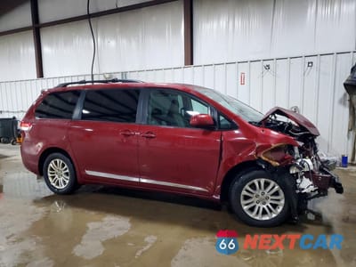 Czwarte zdjęcie samochodu z boku: 2011 TOYOTA SIENNA XLE 8-PASSENGER VIN:5TDYK3DC7BS139030 - miniatura
