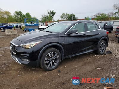 2017 INFINITI QX30 PREMIUM SJKCH5CR3HA032294 - główne zdjęcie licytacji z USA - miniatura