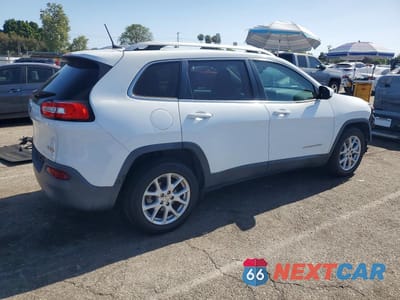 Trzecie zdjęcie samochodu z tyłu: 2017 JEEP CHEROKEE LATITUDE VIN:1C4PJLCB7HW641150 - miniatura