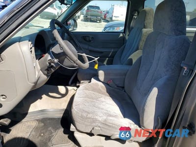 Zdjęcie 7 z 12 samochodu: 2001 GMC SONOMA VIN:1GTCS145718179076 - miniatura