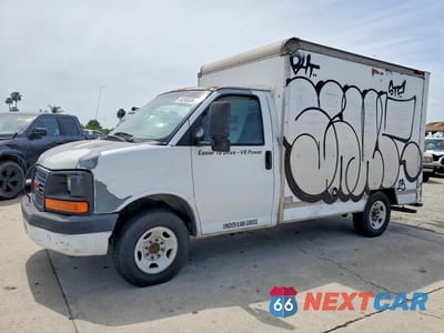 2005 GMC SAVANA BOX TRUCK 1GDGG31V451901374 - główne zdjęcie licytacji z USA - miniatura