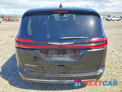 Zdjęcie 6 z 14 samochodu: 2023 CHRYSLER PACIFICA TOURING L VIN:2C4RC1BG7PR553355 - miniatura