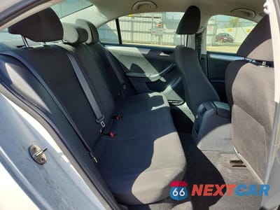 Zdjęcie 10 z 12 samochodu: 2015 VOLKSWAGEN JETTA SE VIN:3VWD17AJ4FM413878 - miniatura