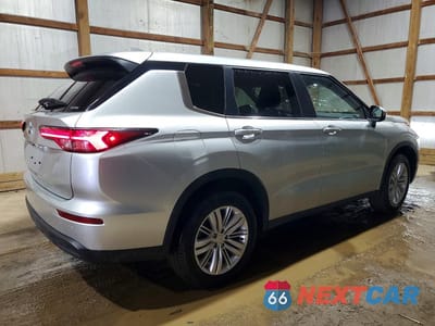 Trzecie zdjęcie samochodu z tyłu: 2024 MITSUBISHI OUTLANDER ES VIN:JA4J4UA8XRZ075134 - miniatura