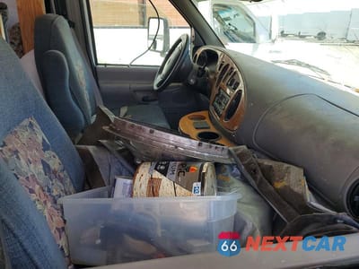 Piąte zdjęcie samochodu w środku: 1999 FORD ECONOLINE E450 SUPER DUTY CUTAWAY VAN RV VIN:1FDXE40SXXHB08478 - miniatura