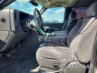 Zdjęcie 7 z 12 samochodu: 2004 GMC NEW SIERRA K1500 VIN:2GTEK13TX41390143 - miniatura