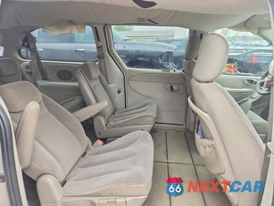 Zdjęcie 11 z 13 samochodu: 2006 CHRYSLER TOWN & COUNTRY LX VIN:1A4GP44R16B568467 - miniatura