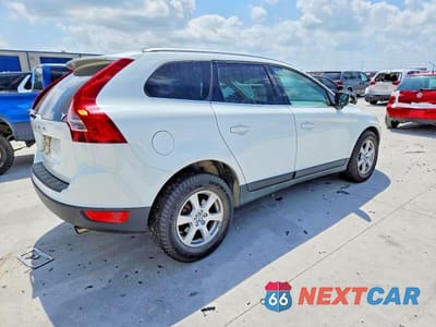 Trzecie zdjęcie samochodu z tyłu: 2012 VOLVO XC60 3.2 VIN:YV4952DL9C2240016 - miniatura