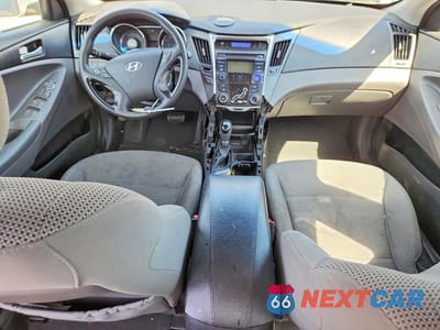 Zdjęcie 8 z 12 samochodu: 2012 HYUNDAI SONATA GLS VIN:5NPEB4AC0CH499972 - miniatura