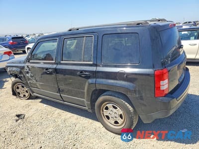 Drugie zdjęcie samochodu z przodu: 2013 JEEP PATRIOT SPORT VIN:1C4NJPBA1DD108823 - miniatura