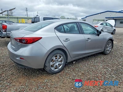 Trzecie zdjęcie samochodu z tyłu: 2015 MAZDA 3 SV VIN:JM1BM1T78F1258068 - miniatura