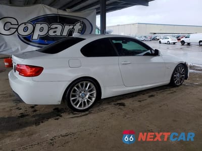 Trzecie zdjęcie samochodu z tyłu: 2011 BMW 328 I SULEV VIN:WBAKE5C56BE754991 - miniatura