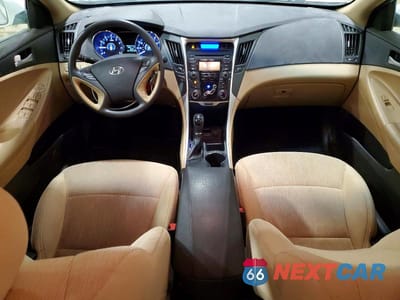 Zdjęcie 8 z 13 samochodu: 2012 HYUNDAI SONATA GLS VIN:5NPEB4AC1CH393014 - miniatura