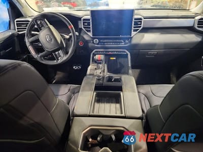 Zdjęcie 8 z 12 samochodu: 2024 TOYOTA TUNDRA LIMITED HV VIN:5TFWC5EC8RX005629 - miniatura