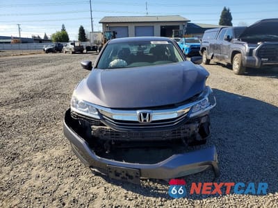 Piąte zdjęcie samochodu w środku: 2017 HONDA ACCORD LX VIN:1HGCR2F32HA245843 - miniatura