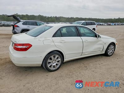 Trzecie zdjęcie samochodu z tyłu: 2012 MERCEDES-BENZ E 350 BLUETEC VIN:WDDHF2EB6CA549522 - miniatura