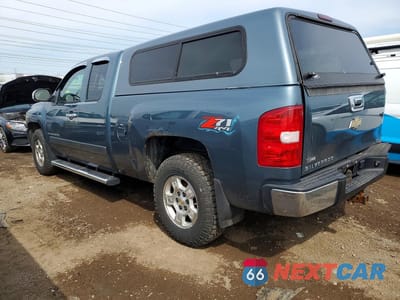 Drugie zdjęcie samochodu z przodu: 2008 CHEVROLET SILVERADO K1500 VIN:1GCEK190X8Z226160 - miniatura