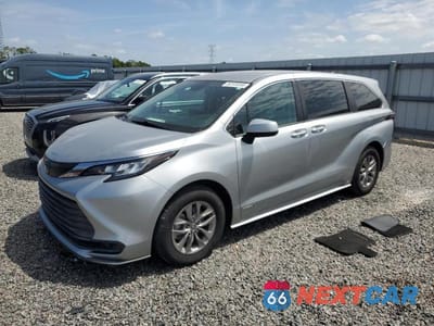 2021 TOYOTA SIENNA LE 5TDKRKEC2MS033050 - główne zdjęcie licytacji z USA - miniatura