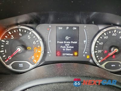 Zdjęcie 9 z 13 samochodu: 2018 JEEP RENEGADE LATITUDE VIN:ZACCJABBXJPH51214 - miniatura