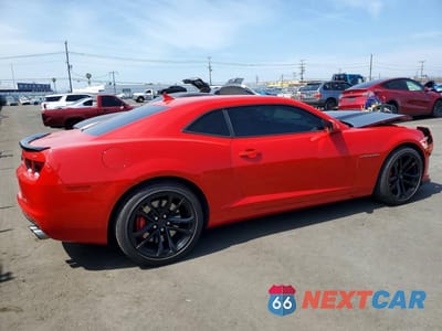 Trzecie zdjęcie samochodu z tyłu: 2013 CHEVROLET CAMARO 2SS VIN:2G1FT1EW7D9192641 - miniatura