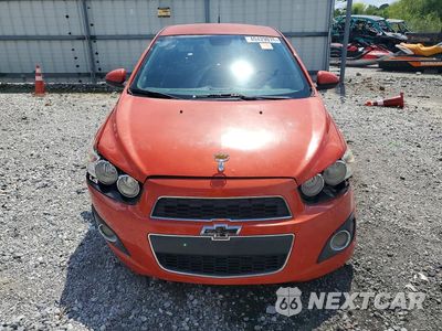Piąte zdjęcie samochodu w środku: 2012 CHEVROLET SONIC LT VIN:1G1JD6SB6C4166295 - miniatura