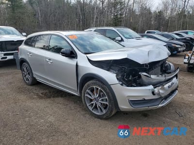 Czwarte zdjęcie samochodu z boku: 2015 VOLVO V60 CROSS COUNTRY T5 WAGON AWD VIN:YV4612HLXF1001156 - miniatura