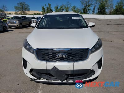 Piąte zdjęcie samochodu w środku: 2019 KIA SORENTO LX V6 VIN:5XYPG4A53KG566503 - miniatura