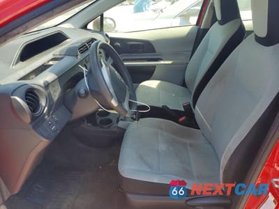 Zdjęcie 7 z 12 samochodu: 2013 TOYOTA PRIUS C VIN:JTDKDTB33D1048744 - miniatura