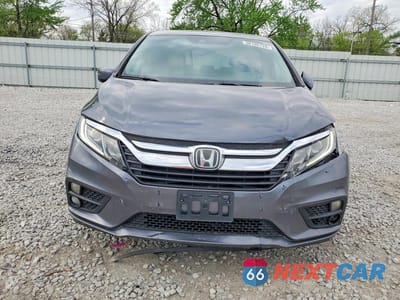 Piąte zdjęcie samochodu w środku: 2018 HONDA ODYSSEY EXL VIN:5FNRL6H7XJB009312 - miniatura