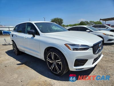 Czwarte zdjęcie samochodu z boku: 2021 VOLVO XC60 T5 R-DESIGN VIN:YV4102RM0M1864243 - miniatura