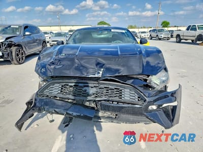 Piąte zdjęcie samochodu w środku: 2019 FORD MUSTANG VIN:1FA6P8TH2K5168241 - miniatura