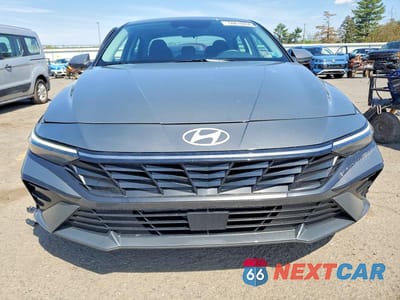 Piąte zdjęcie samochodu w środku: 2025 HYUNDAI ELANTRA SEL VIN:KMHLS4DGXSU899057 - miniatura