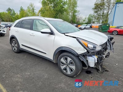Czwarte zdjęcie samochodu z boku: 2019 KIA NIRO LX VIN:KNDCB3LC6K5349491 - miniatura