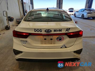 Zdjęcie 6 z 12 samochodu: 2020 KIA FORTE LXS VIN:3KPF24AD9LE153582 - miniatura