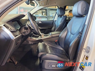 Zdjęcie 7 z 14 samochodu: 2020 BMW X7 XDRIVE40I VIN:5UXCW2C00L9B98678 - miniatura