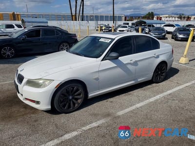 2011 BMW 328 I SULEV WBAPH5G52BNM80986 - główne zdjęcie licytacji z USA - miniatura