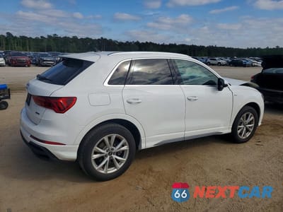 Trzecie zdjęcie samochodu z tyłu: 2023 AUDI Q3 PREMIUM S LINE 45 VIN:WA1DECF31P1045565 - miniatura