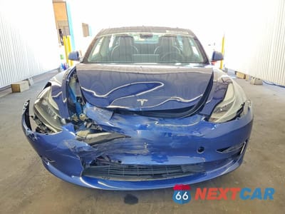 Piąte zdjęcie samochodu w środku: 2023 TESLA MODEL 3 VIN:5YJ3E1EA0PF448580 - miniatura