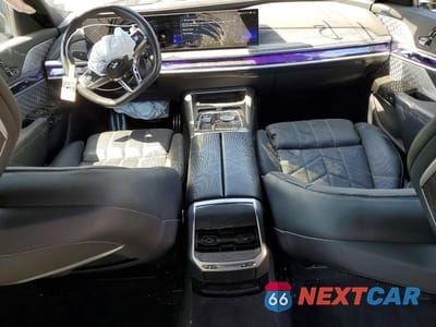 Zdjęcie 8 z 13 samochodu: 2023 BMW 740 I VIN:WBA23EH0XPCL69925 - miniatura