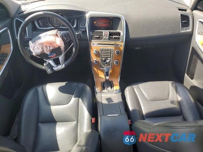 Zdjęcie 8 z 12 samochodu: 2017 VOLVO XC60 T5 INSCRIPTION VIN:YV440MRU8H2223298 - miniatura